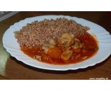 2. Debrecínsky bravčový guláš, varené cestoviny kolienka   ( 120/300)g – 1,3,7